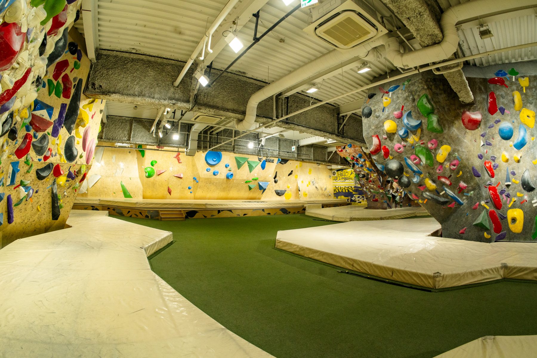 ボルダリングジム＆ショップ B-PUMP OGIKUBO 荻窪店