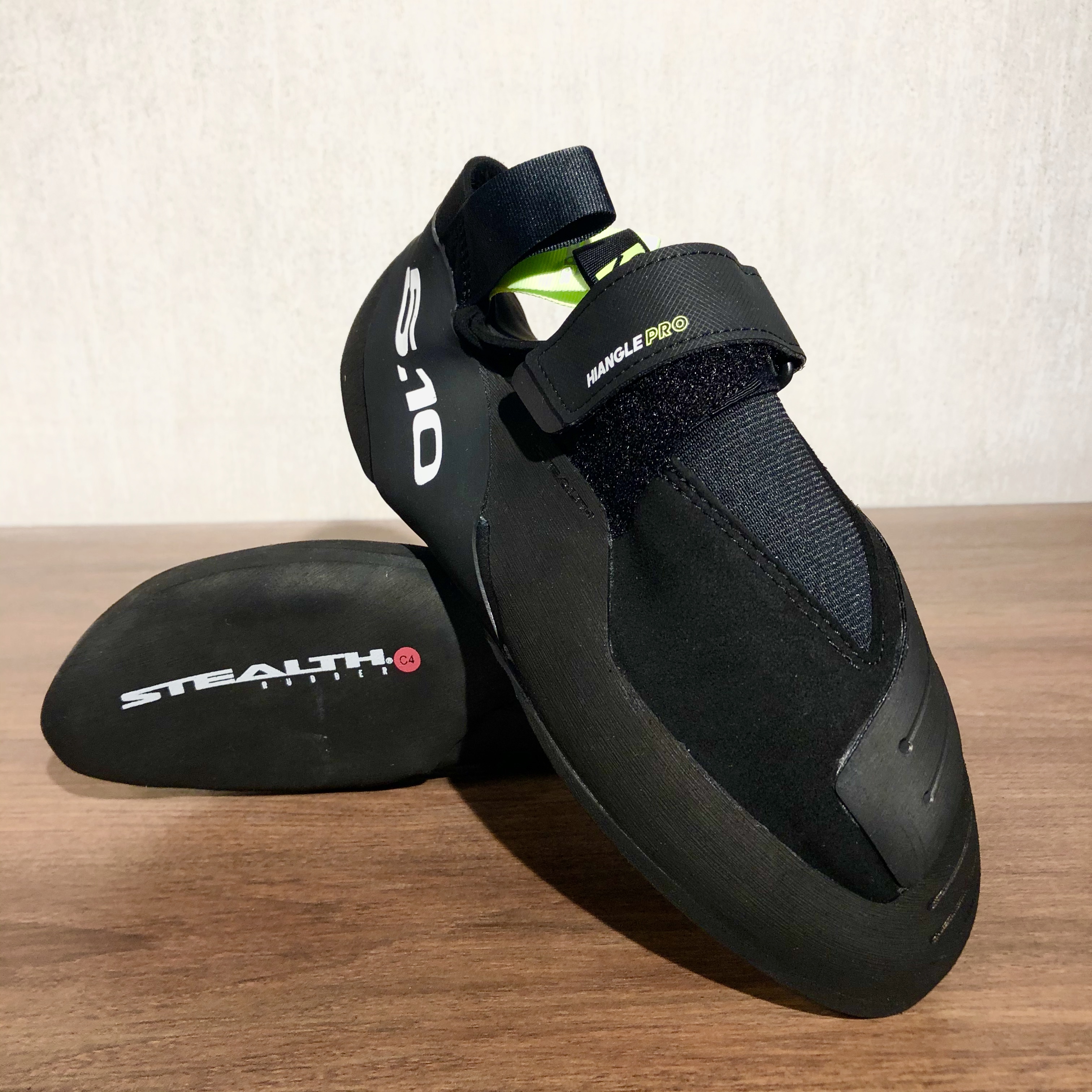 Pro Black！ | クライミングジム & ボルダリングジム & ショップ PUMP1 