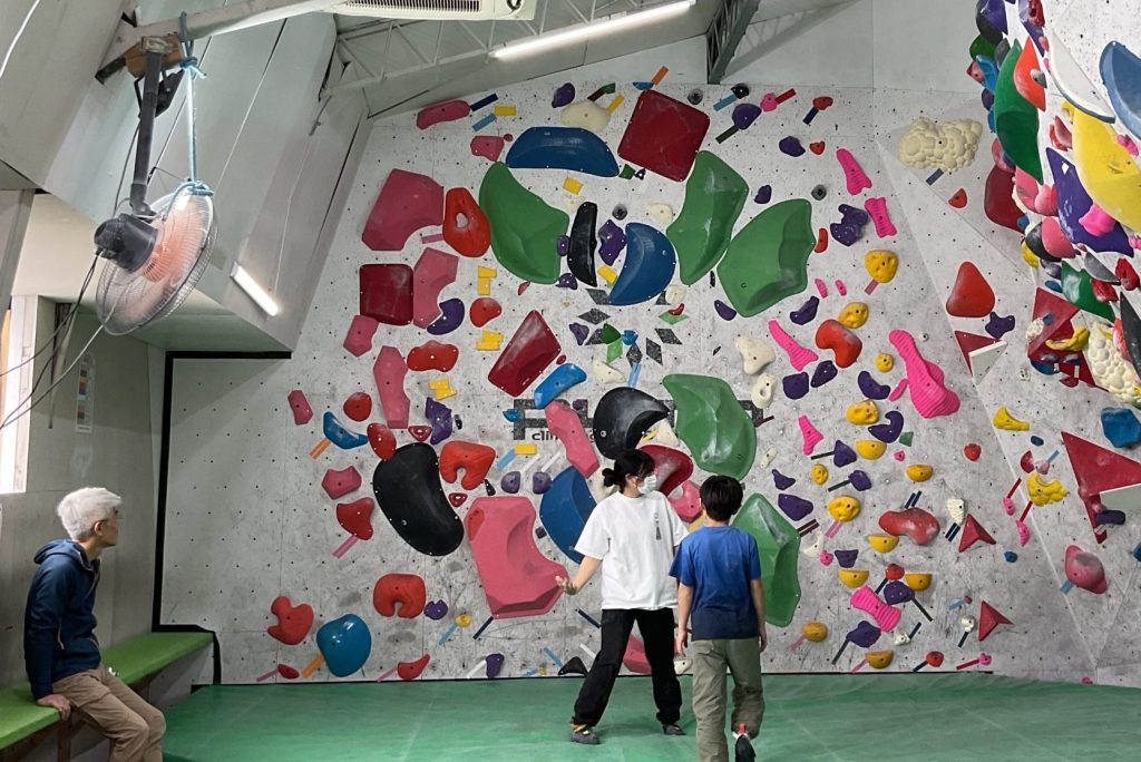 2F Boulder D壁 NEW SET